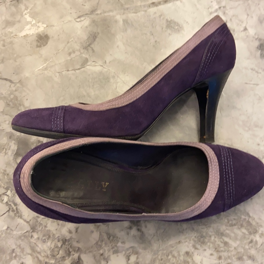 GUC Bally suede pumps